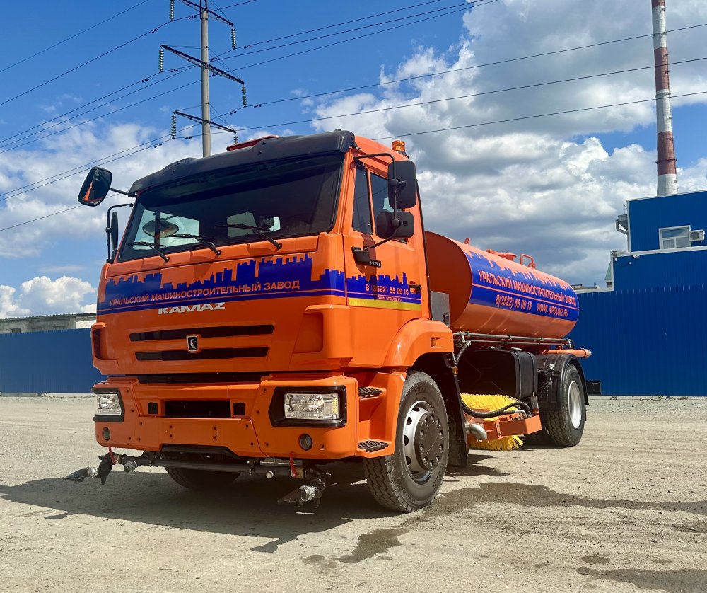 Поливомоечный автомобиль КДМ КАМАЗ-43253