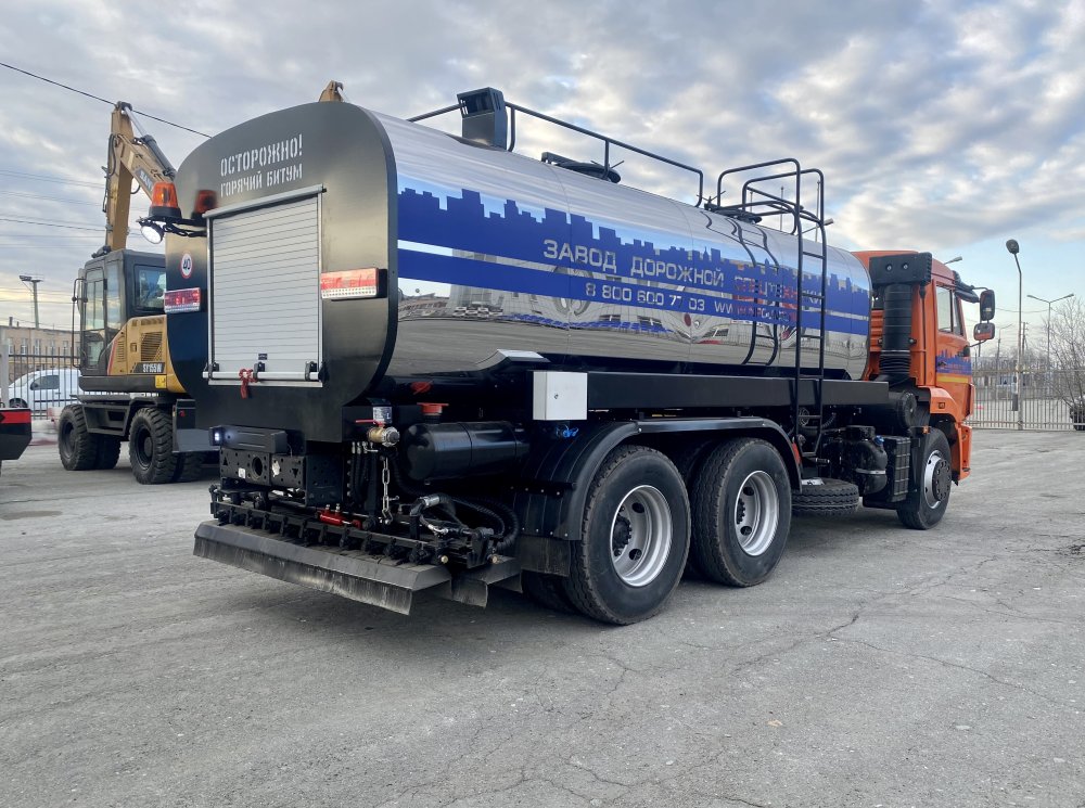 Комбинированный гудронатор КАМАЗ 65115 