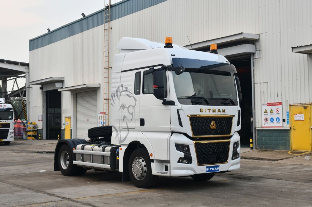 Тягач SITRAK C7H MAX 4x2 ( ZZ4186V391HE ) / c АДР и КОМ