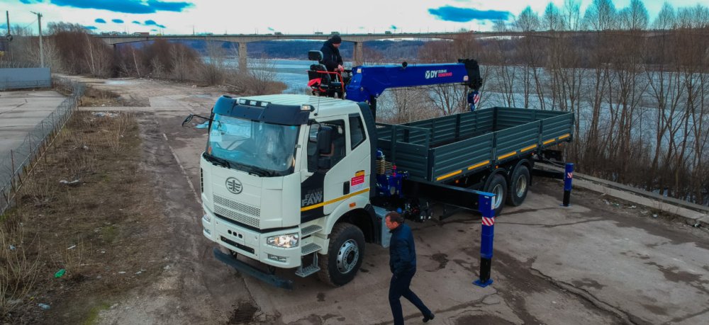 FAW CA3250 c КМУ DongYang SS1956 (8 тонн)